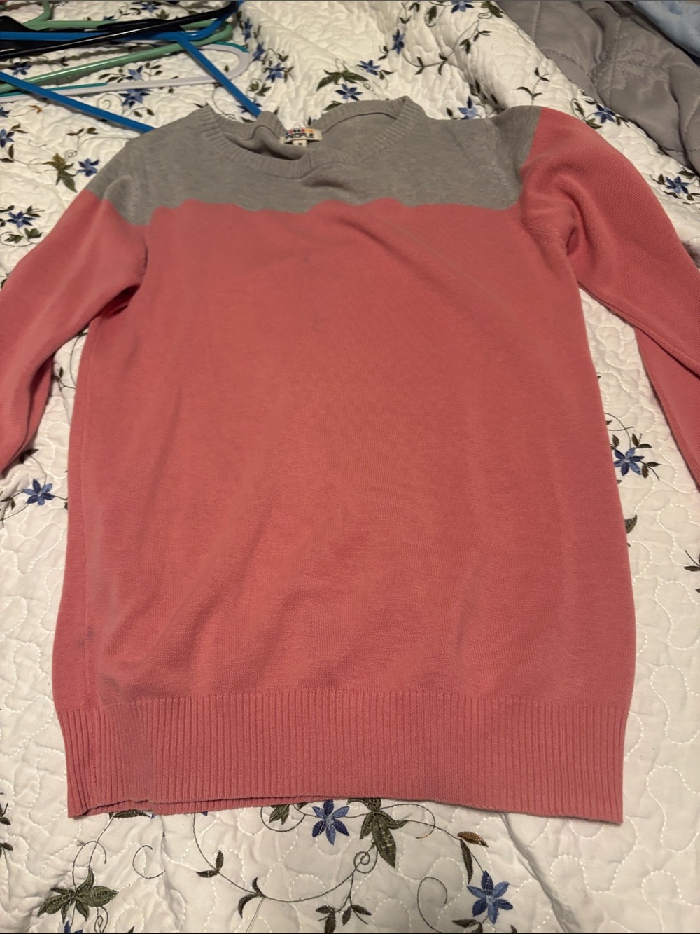 Colorblock Crewneck Sweater in Pink and Gray
